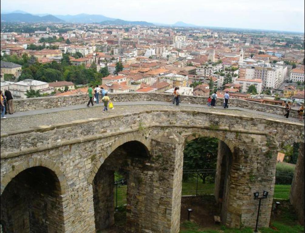 Donizetti Royal Hotel Bergamo Luaran gambar